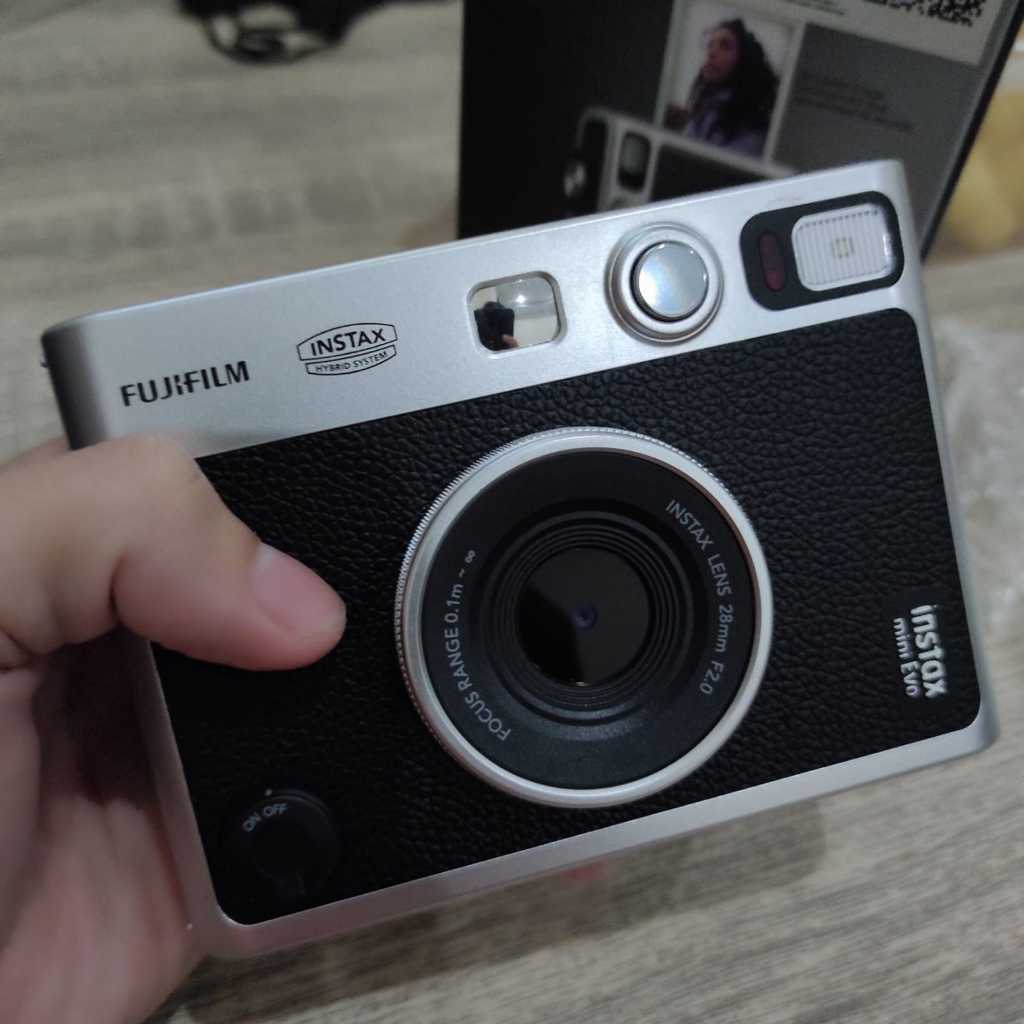 Kamera FujiFilm Instax Mini Evo 3.0" LCD Hitam Preloved / Second