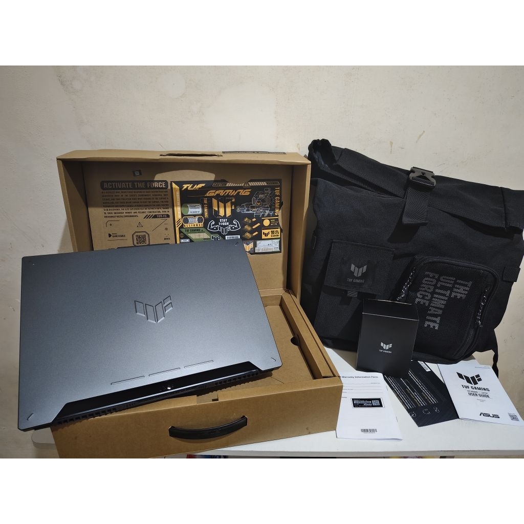 Asus TUF A15 Ryzen 7-7435HS RTX4050 FA507NUR Laptop gaming rendering desainn