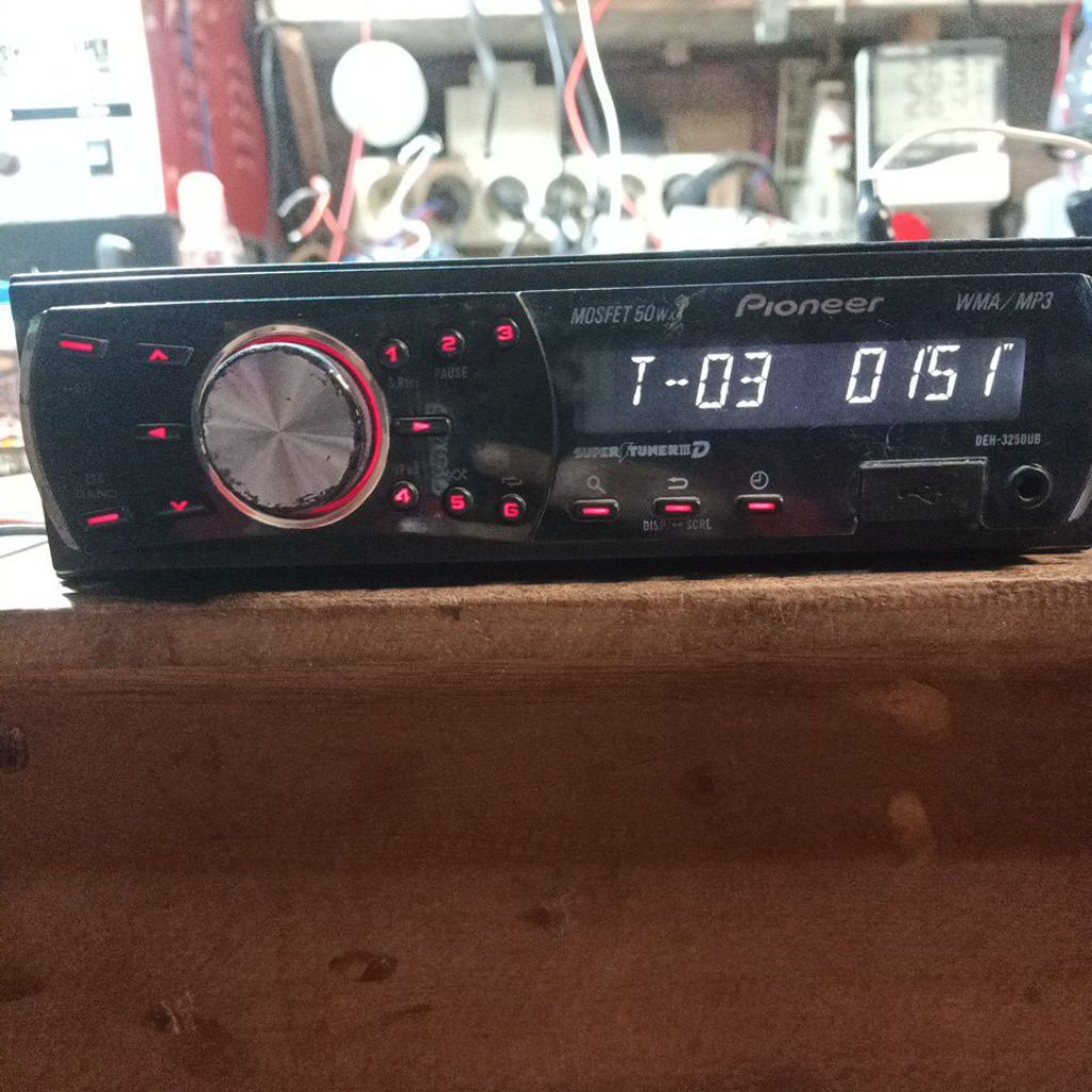 TAPE MOBIL PIONEER DEH-3250UB RADIO FM AM CD USB TANPA KABEL BELAKANG