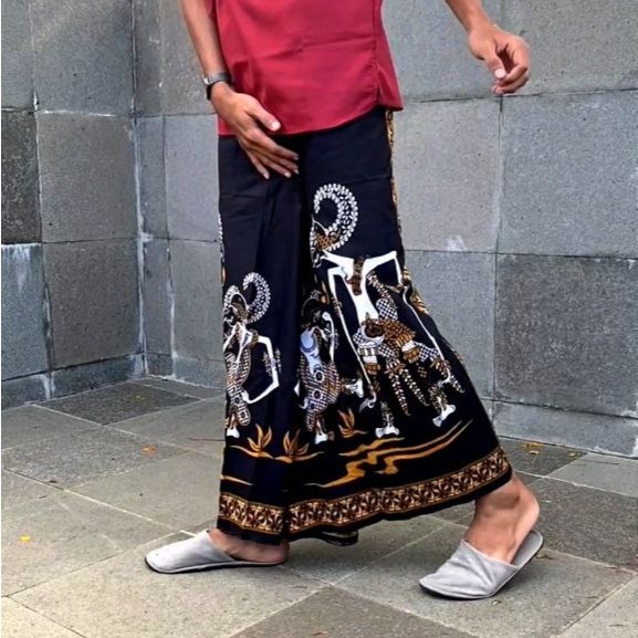 SARUNG BATIK WAYANG SEMAR SOSROKARTONO SARUNG BIMASENA SARUNG SEMAR HANACARAKA