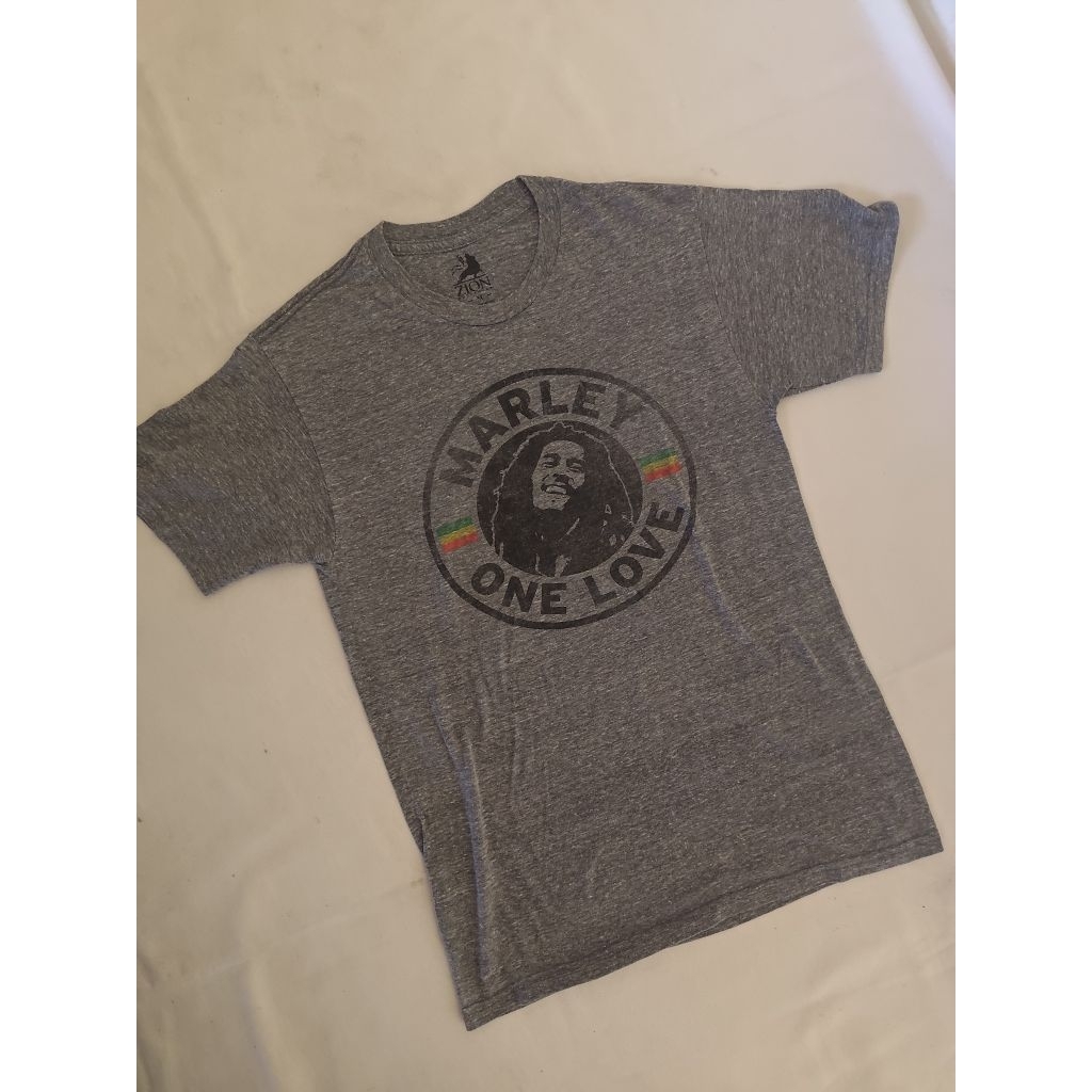 Baju Kaos Bob Marley Zion Print Tag
