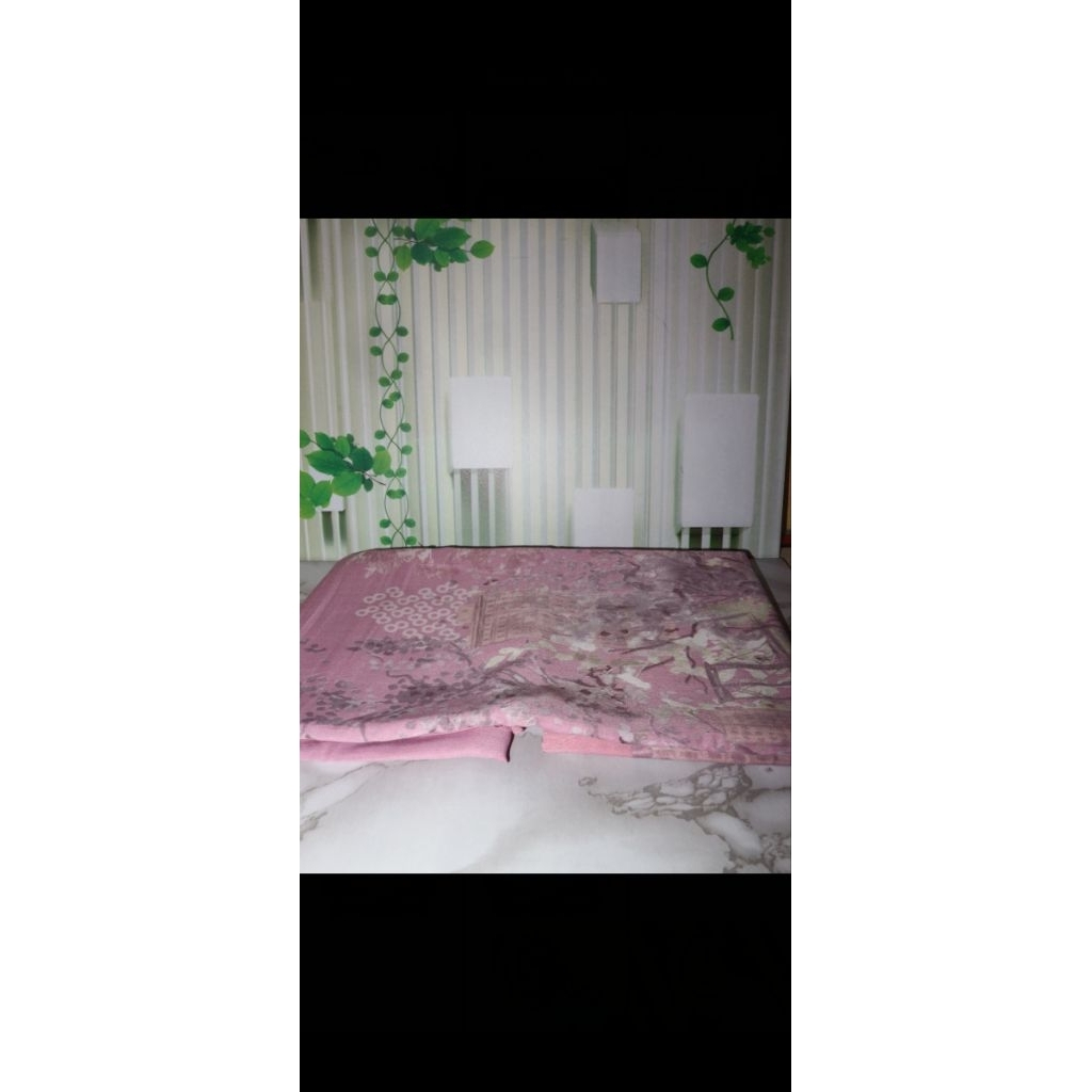 Hijab segi empat motif bahan voal premium ukuran 130×130