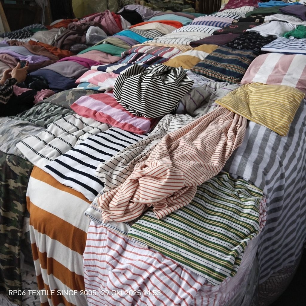 HARGA/0,5 M  BAHAN KAOS KATUN  BAHAN KAOS MOTIF SALUR  KAIN KAOS MOTIF GARIS  KAIN KAOS PREMIUM