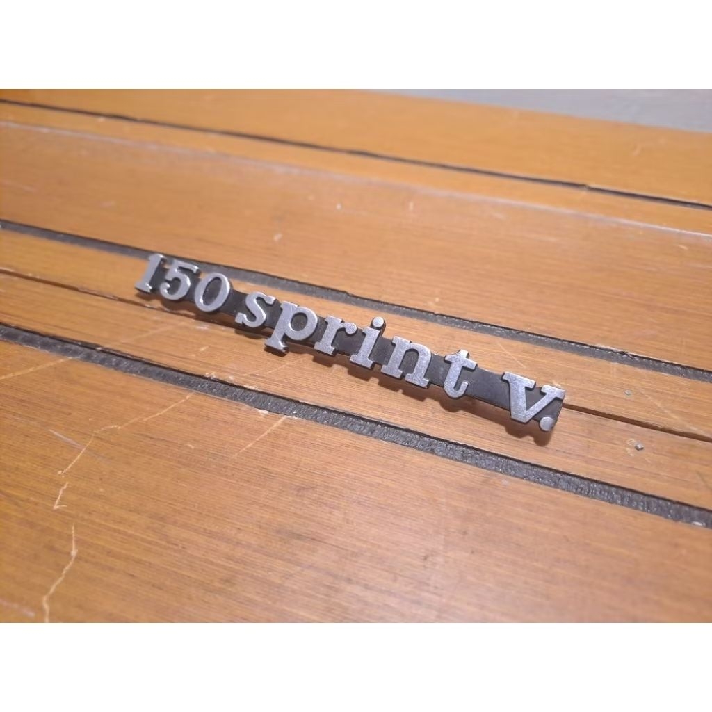 emblem belakang vespa sprint veloce NOS
