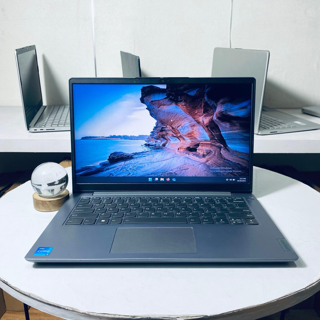 Laptop Lenovo IdeaPad Slim 3i  - Processor Intel Core i5-1235U - ⁠RAM 8GB DDR4 - ⁠SSD 512GB
