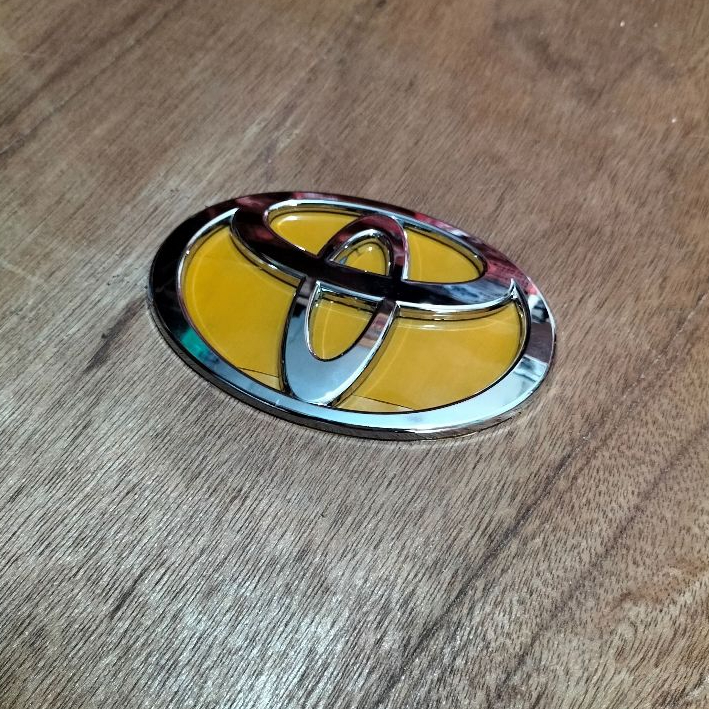 EMBLEM LOGO belakang TOYOTA ZENIK