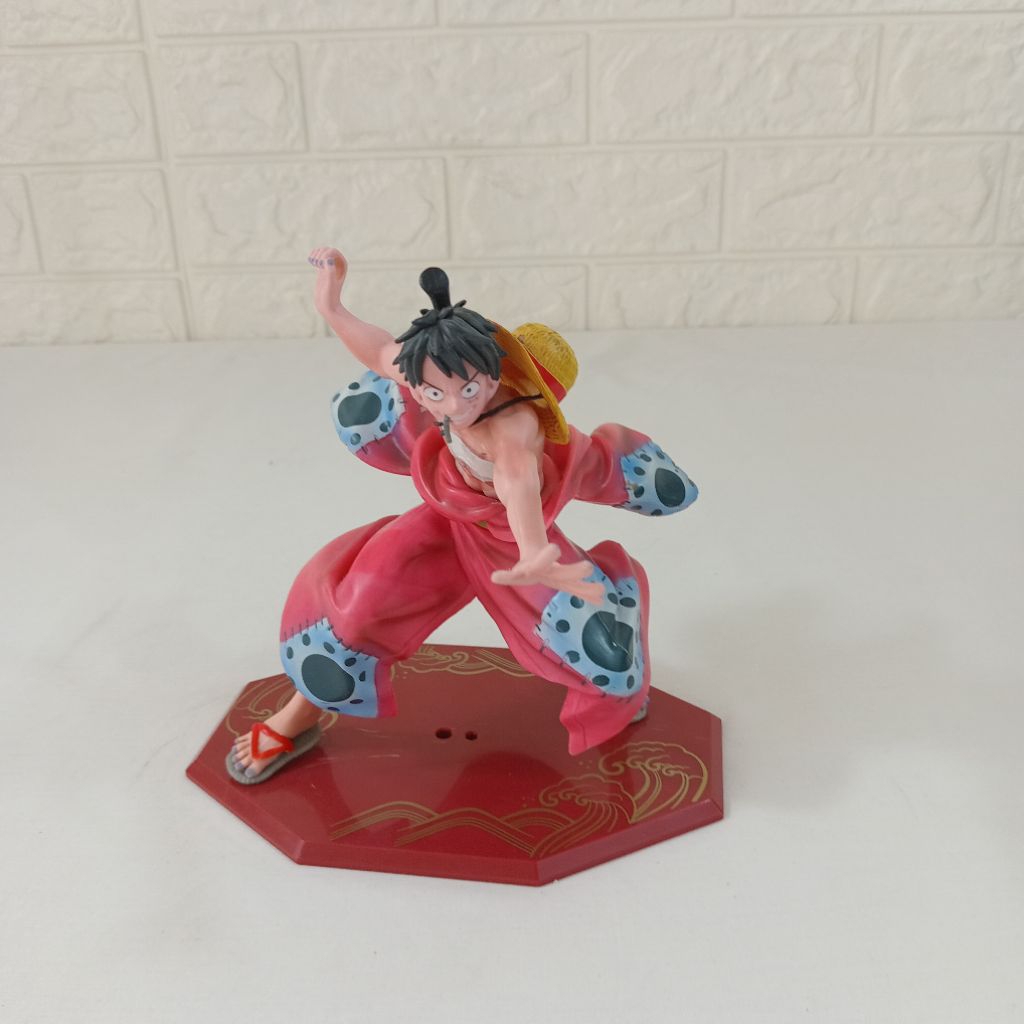 figure Luffy Kimono Stand Segienam One piece