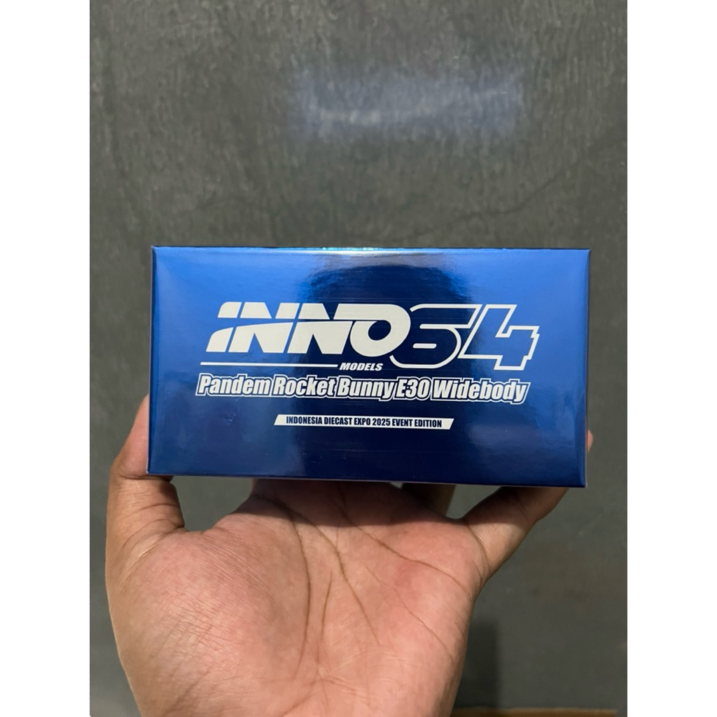 Inno64 BMW E30 WideBody Pandem Rocket Bunny Indonesia Diecast Expo