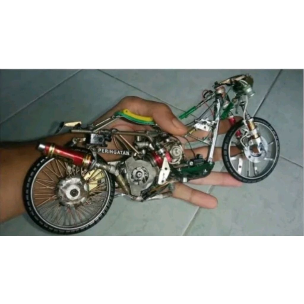 diecast motor miniatur aerox alfha modif drag scala1:16