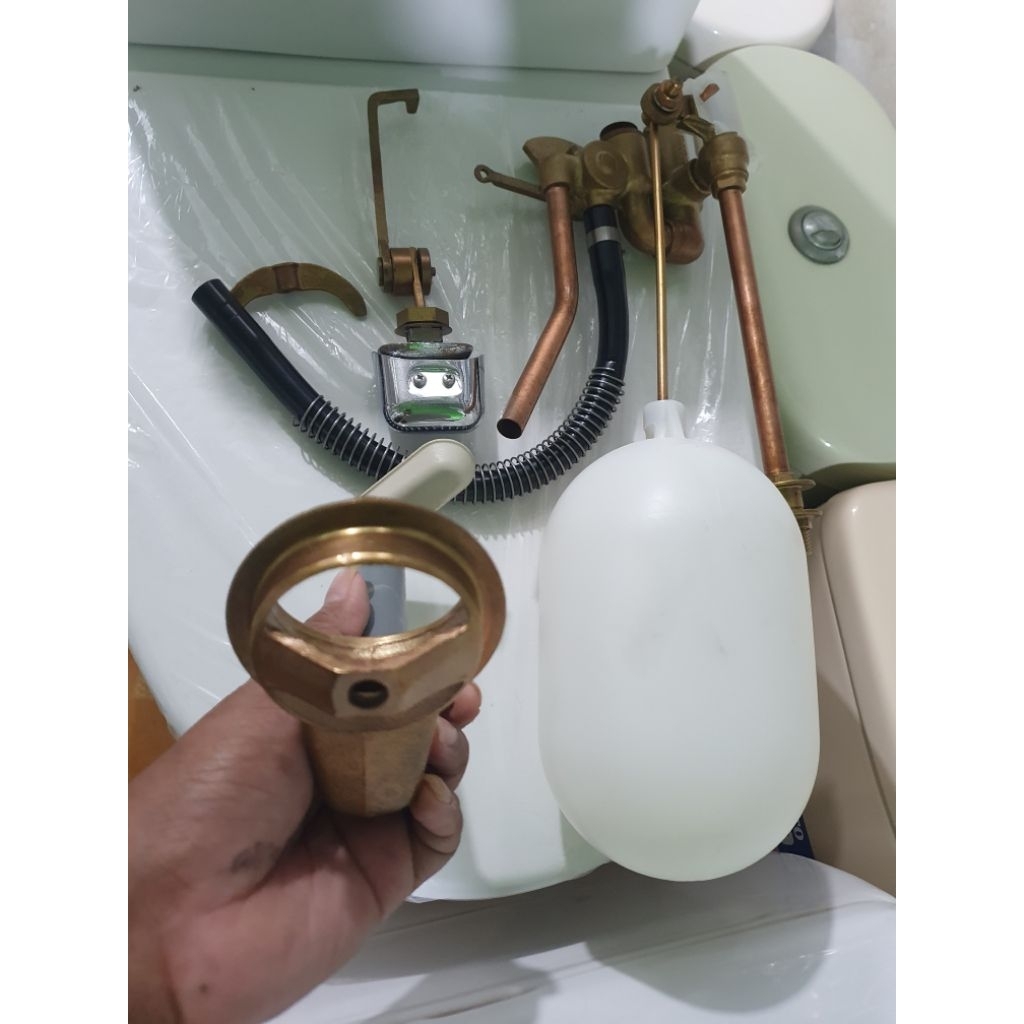 Alat Tengah Closet Toto CW436NJ