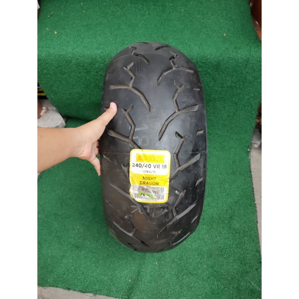 BAN LUAR PIRELLI 240/40 18 NIGHT DRAGON TUBELESS BAN RING 18 240/40 PIRELLI NIGHT DRAGON TUBELES PRO