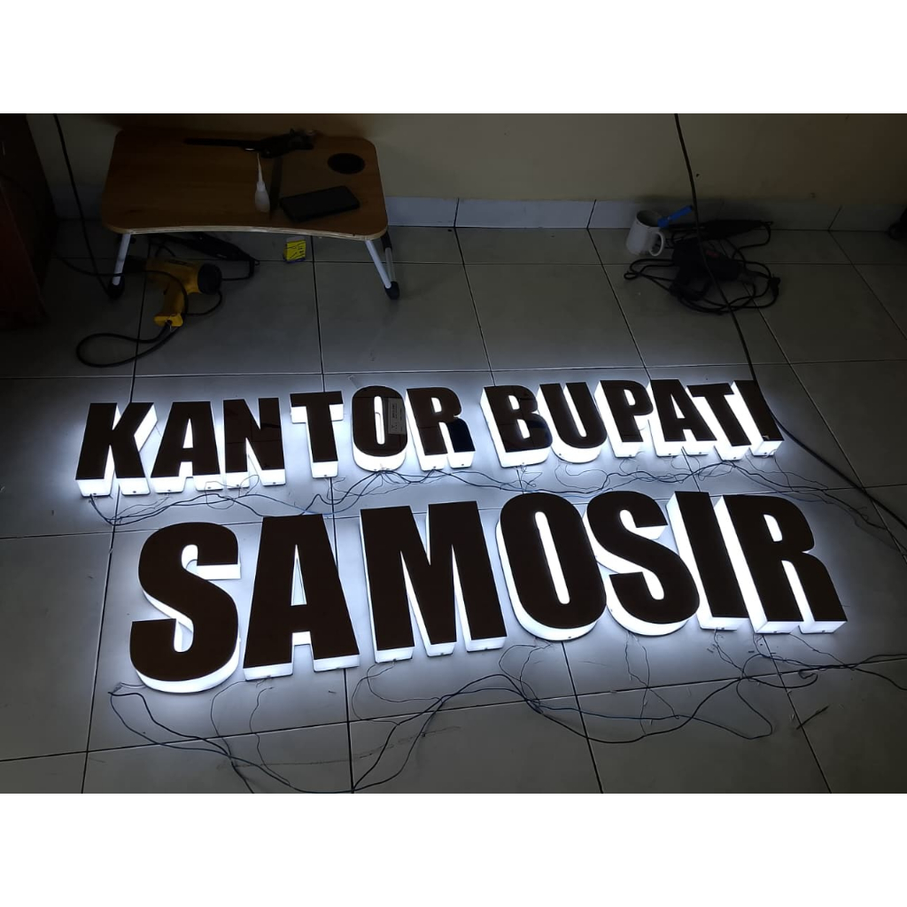 HURUF TIMBUL AKRILIK LAMPU