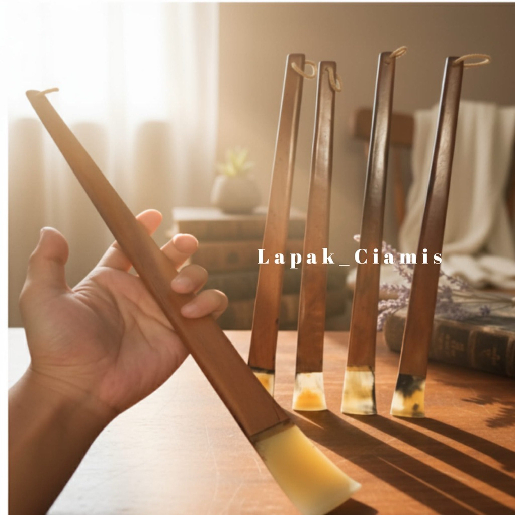 Alat Penggaruk Punggung  / Garukan Punggung Bahan Kayu Tanduk