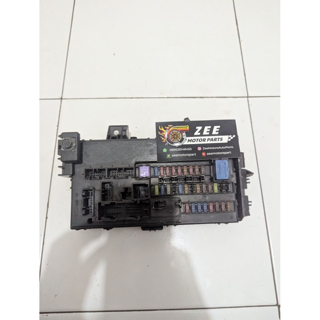 Box skring /fuse box rush kode 82600- BZ311 4A original 100%
