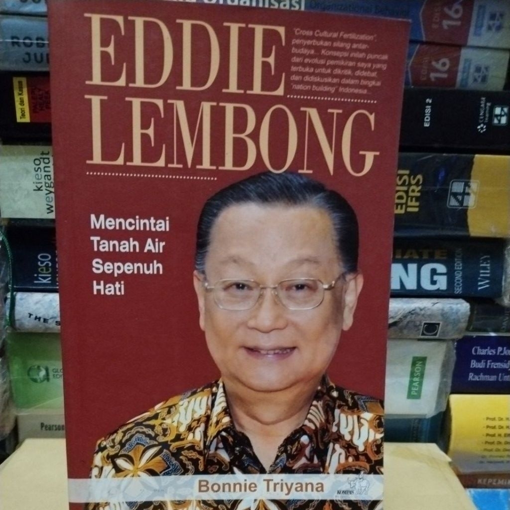 MENCINTAI TANAH AIR SEPENUH HATI By EDDIE LEMBONG