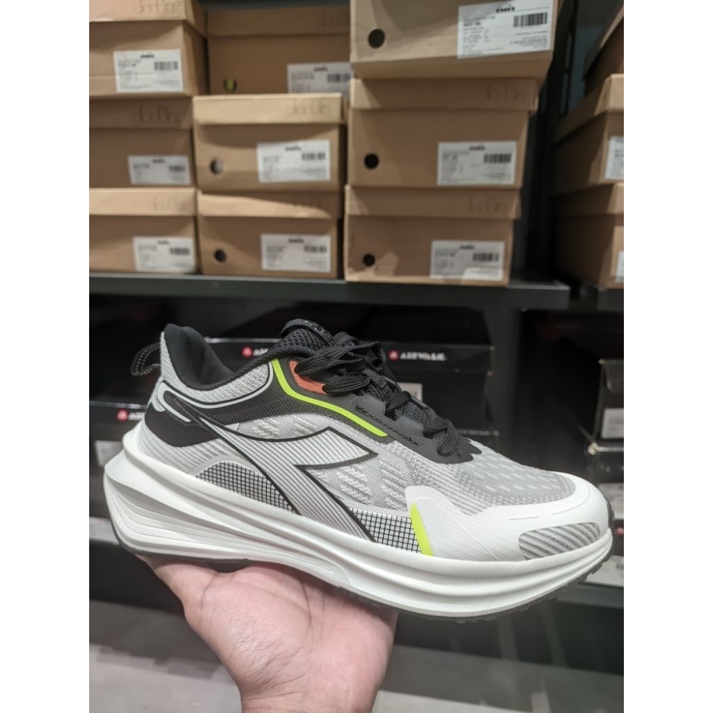 diadora running original man NADOR