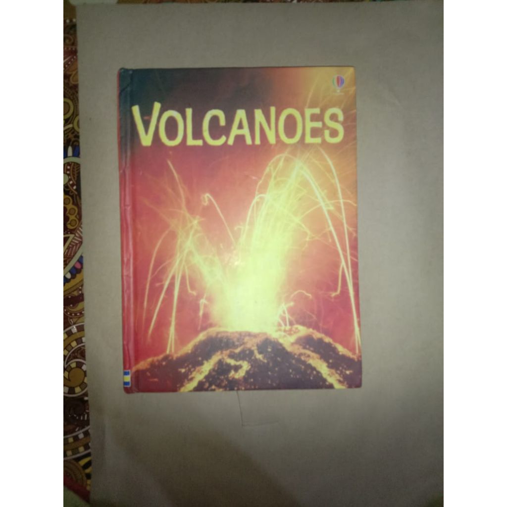 BUKU VOLCANOES