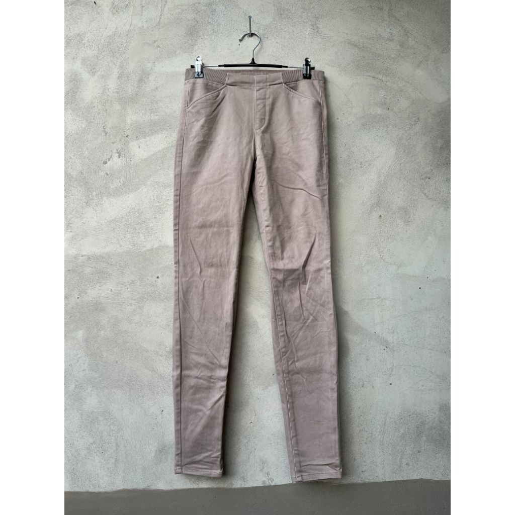 Uniqlo Heattech women Chino pants Stretch size 26