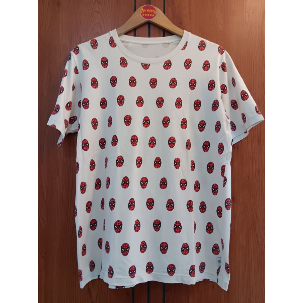 UNIQLO X MARVEL SPIDERMAN