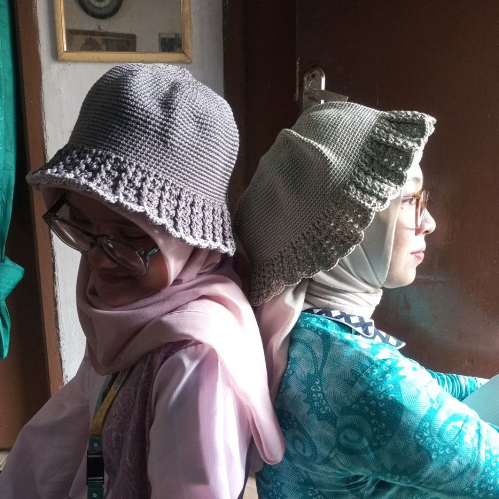 topi  rajut wanita dewasa