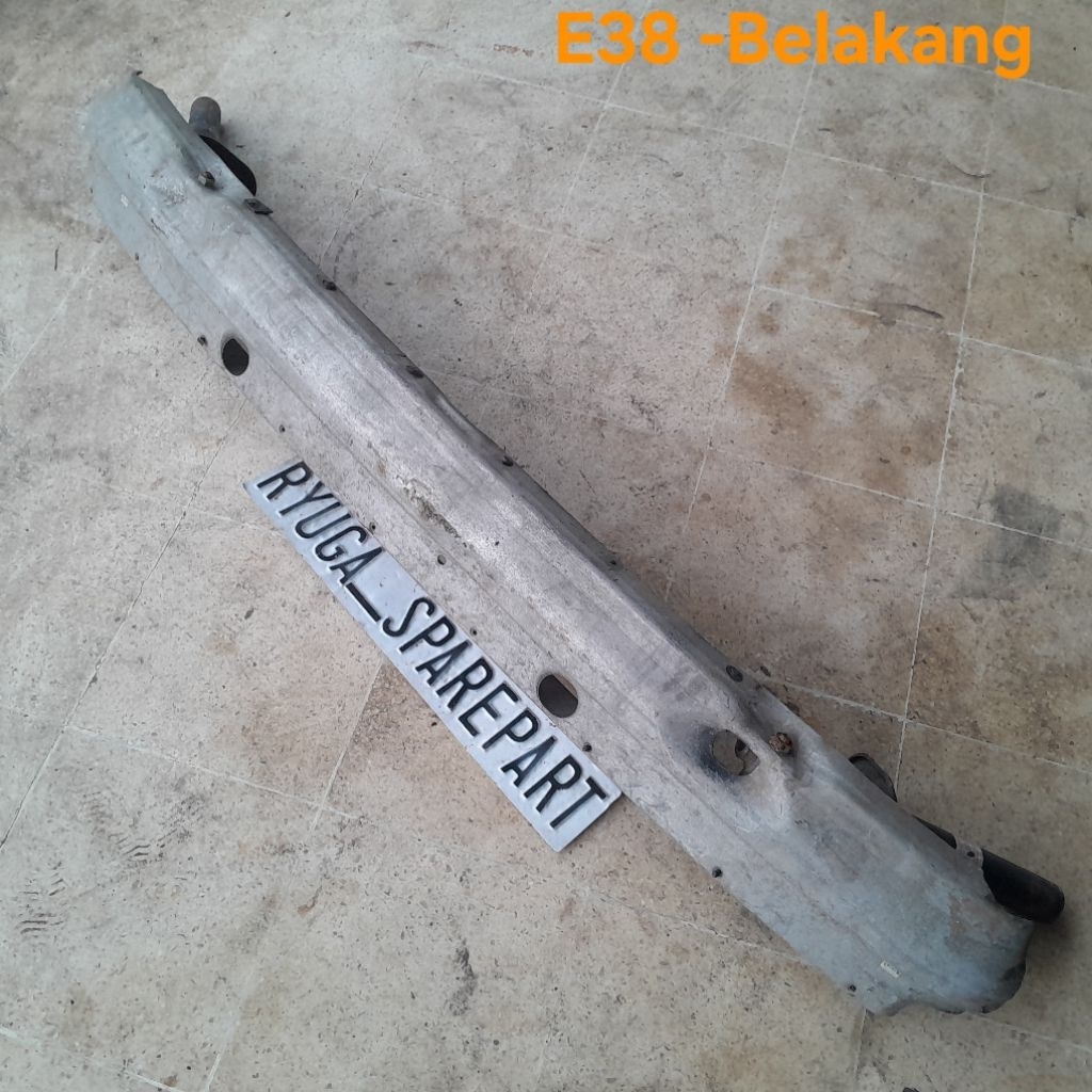 Carrier Support Bumper Bemper Belakang Original BMW E38 Seri7