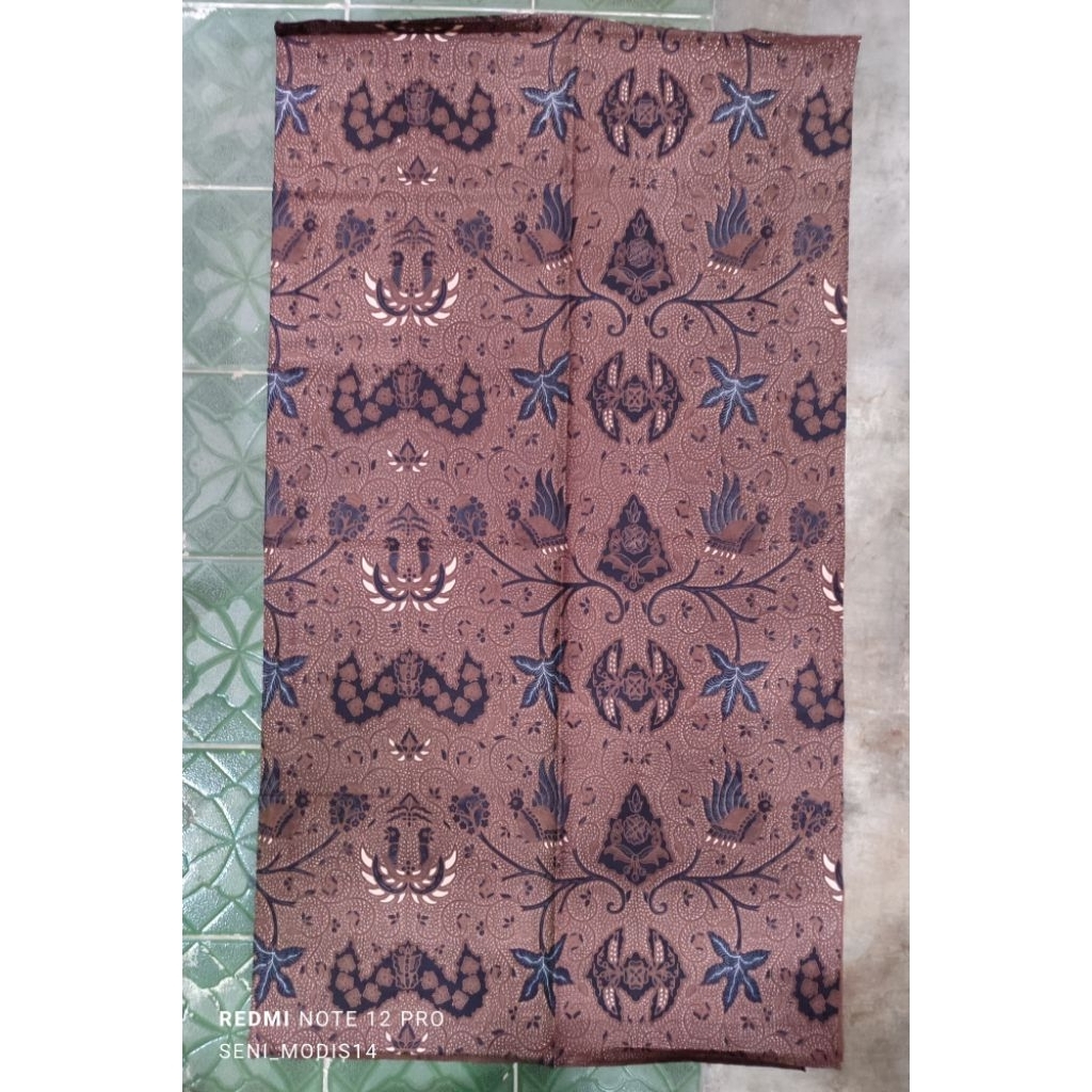 Jarik Wahyu Tumurun babaran hitam