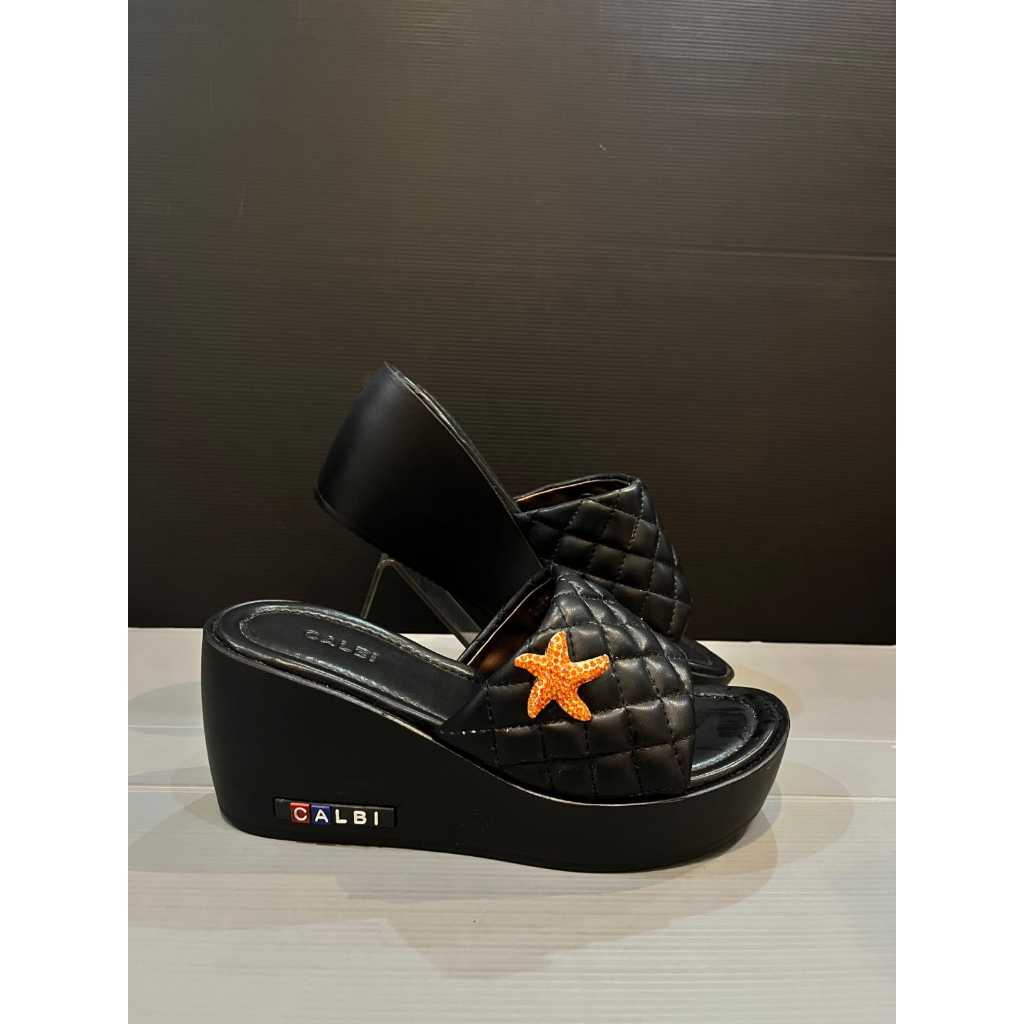 SANDAL WANITA CALBI KLE 2505 HITAM 36-40