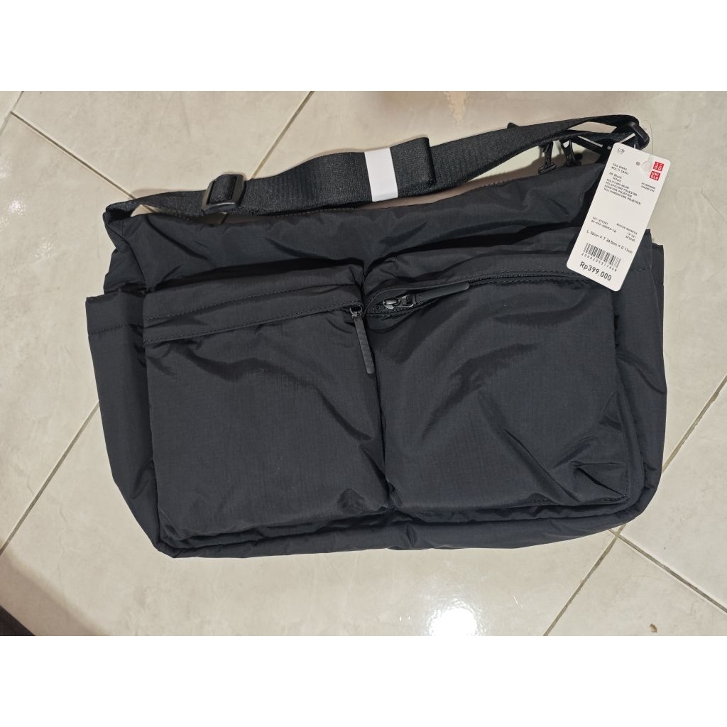 Tas UNIQLO Selempang Bahu Original