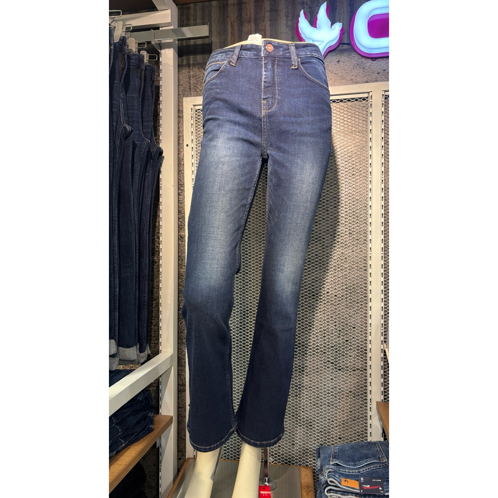 celana Jeans bootcut atau cutbray wanita brand CDL by cardinal