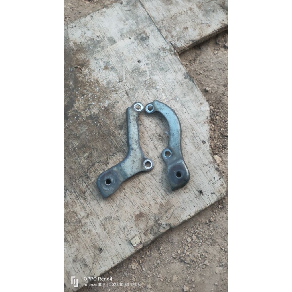 breket dudukan sayap satria fu 150cc CKD CBU BARONG