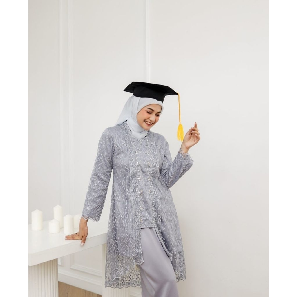 Erina Tunic by Almahyra Looks Size L