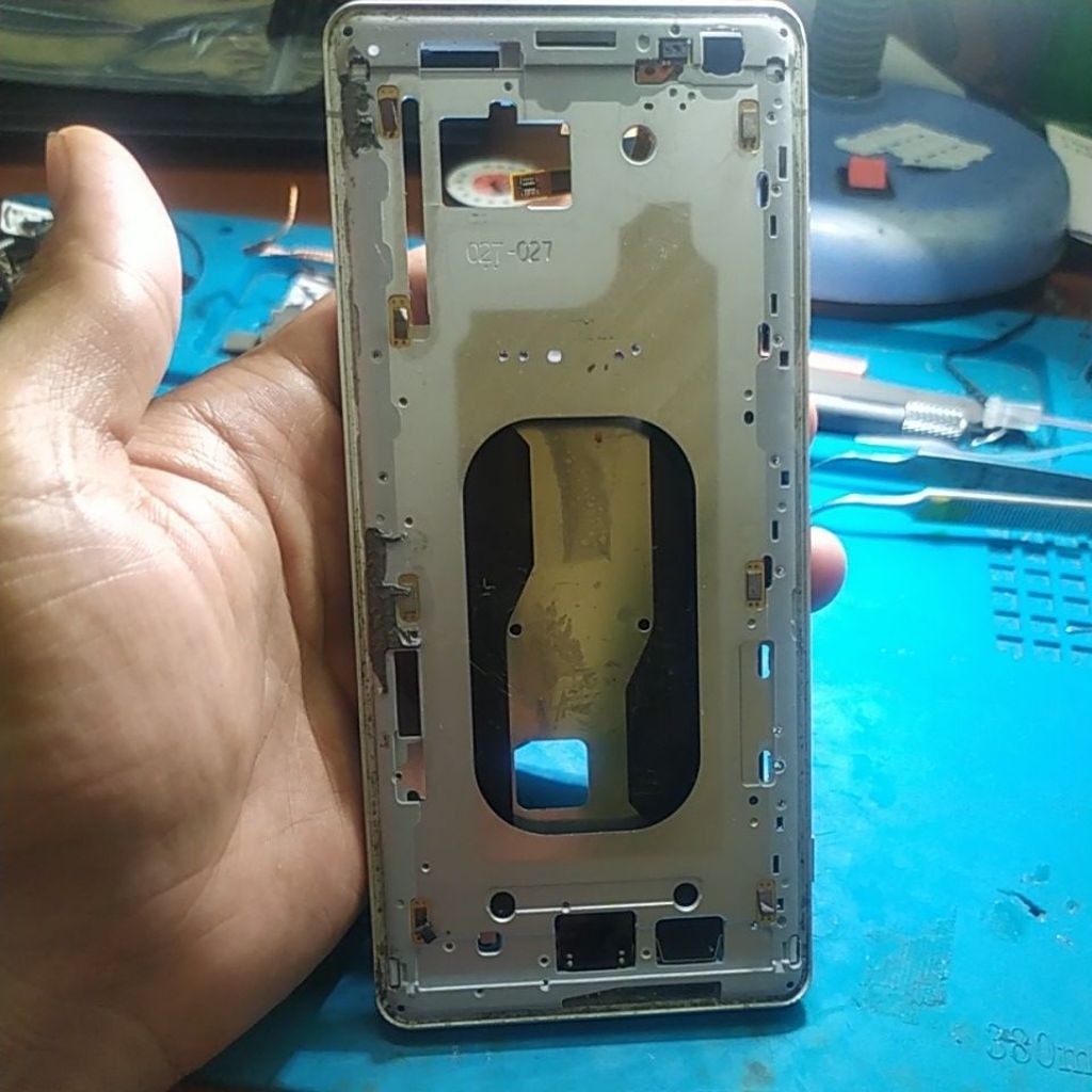 frame tatakan lcd bonus se adanya sony xz3 original copotan