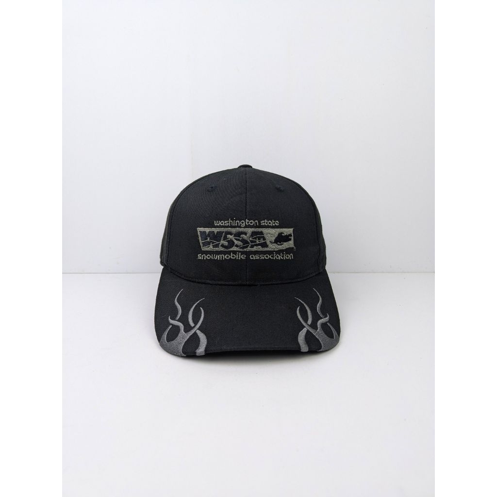 Topi Flame Washington State Snowmobile Association Black on Black Casual Simpel Skena 6 Panel Api