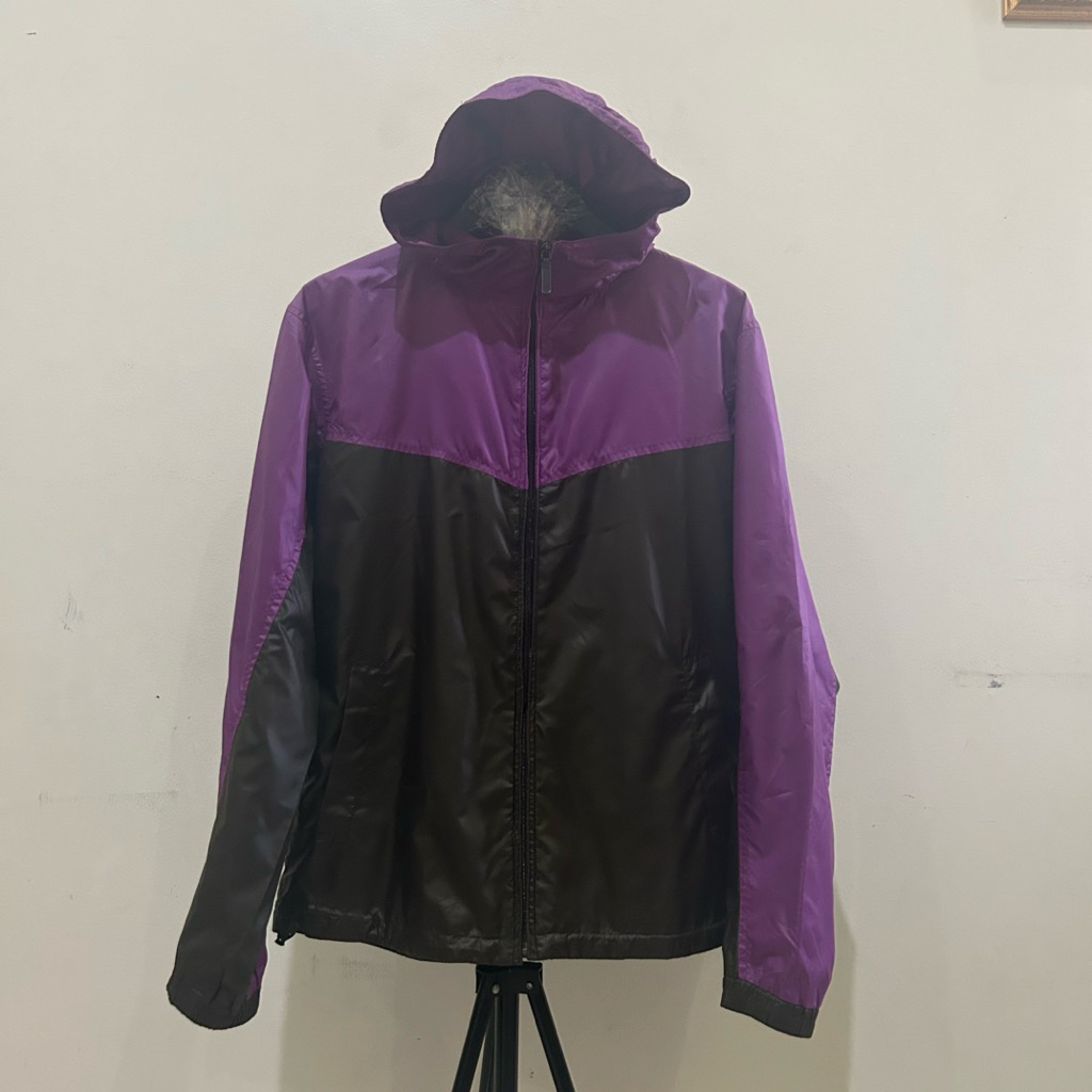 JAKET OUTDOOR UNIQLO GORPCORE WINDBREAKER