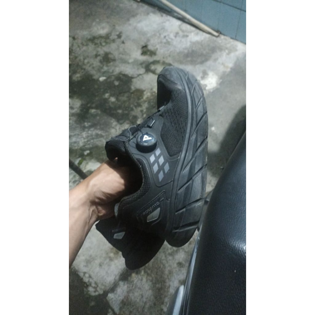 sepatu rosento size 41