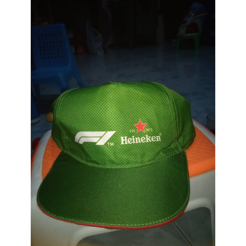 topi vintage classic minuman heineken