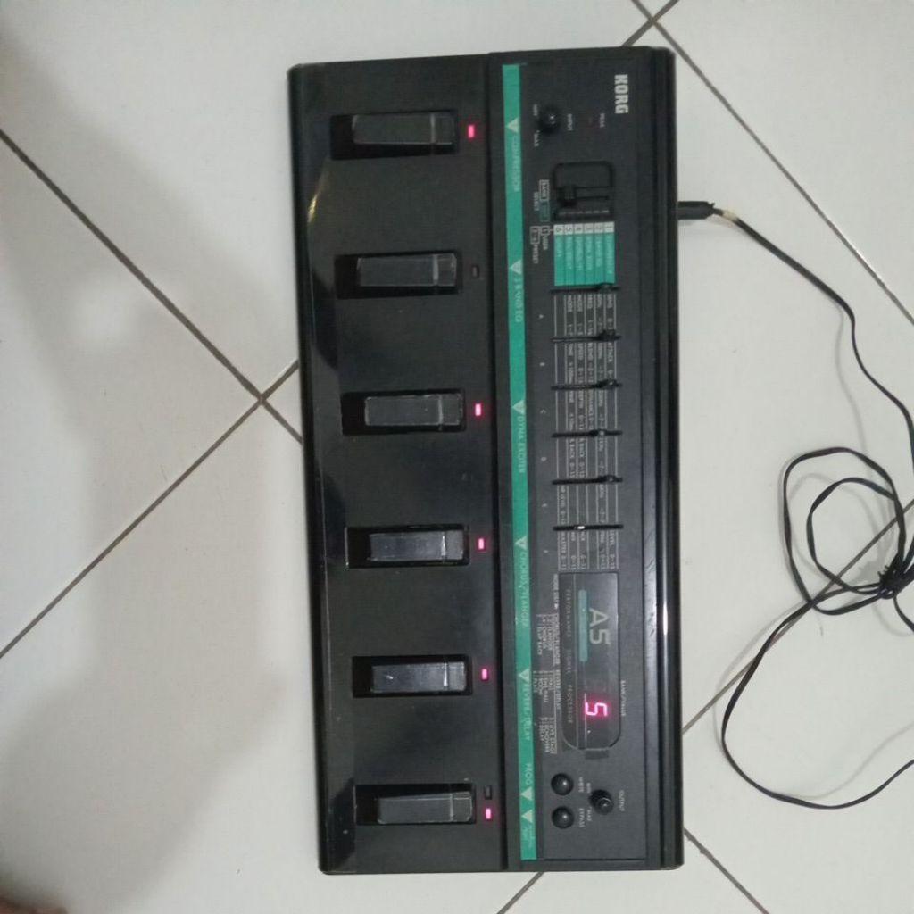 EFEK GITAR BASS KORG A5