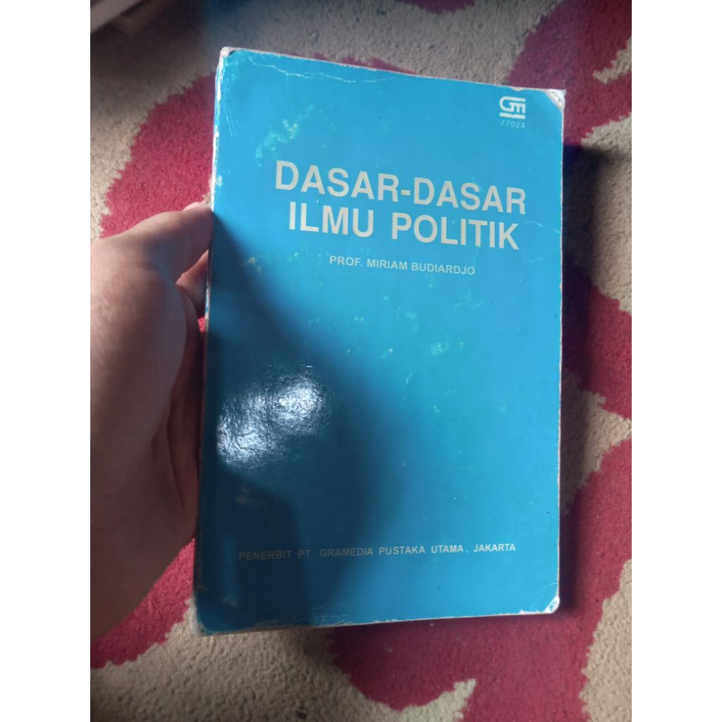 Dasar dasar ilmu politik