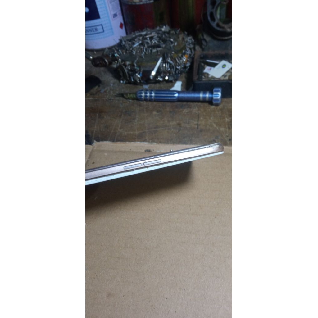 tatakan/Tulangan Oppo f1s