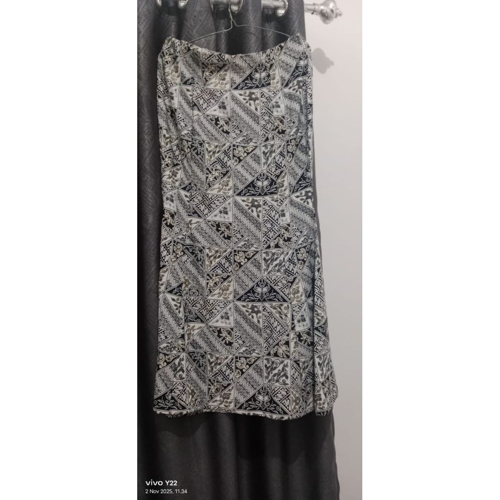 {Preloved} rok bawahan kebaya