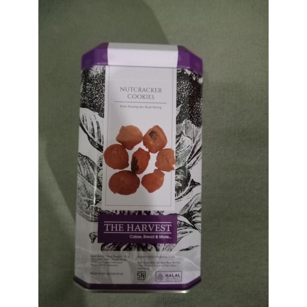 THE HARVEST nutcracker cookies