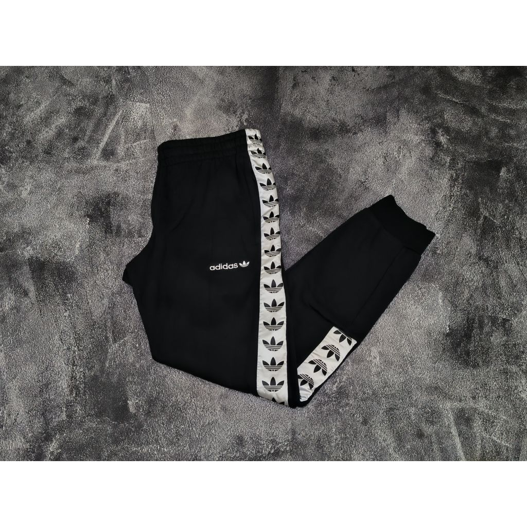 Celana Trackpants Jogger Adidas Trefoil Tapped Logo size M-L
