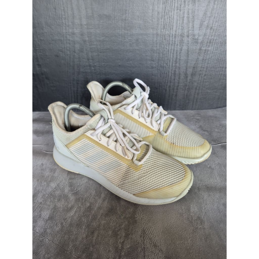 sepatu tenis adidas 38