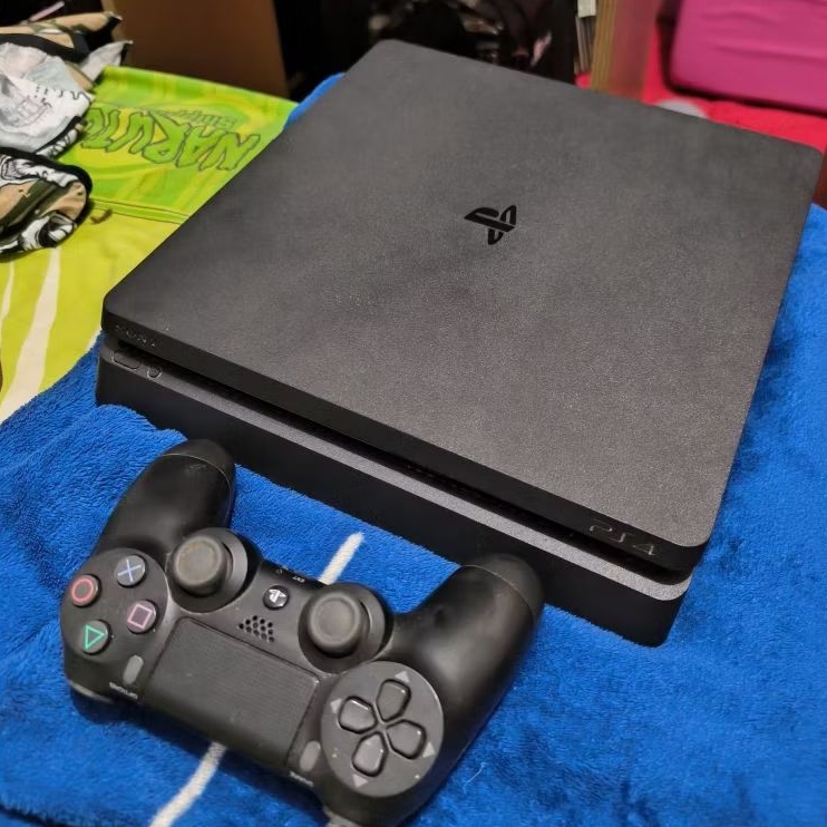 PS4 Slim 1TB Ori Preloved