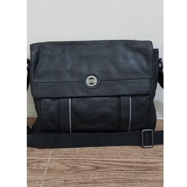 Tas Slempang Giorgio Armani (Second)