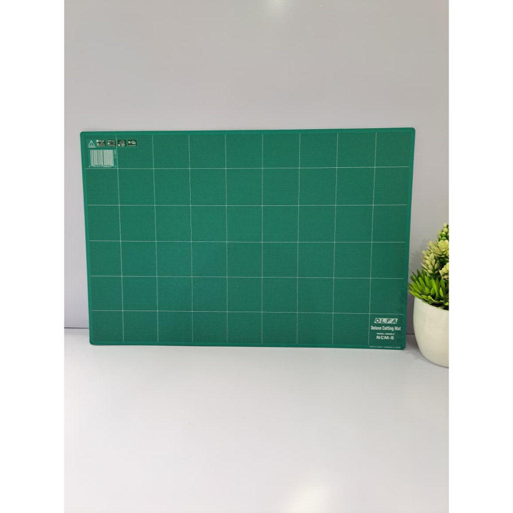 OLFA NCM-S Alas Potong 45cm x 30cm x 3mm Cutting Mat
