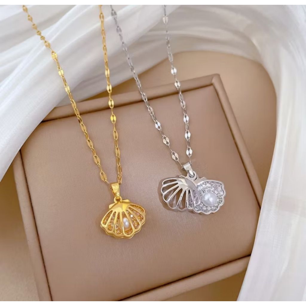 KALUNG TITANIUM Liontin Kerang Mutiara Anti Karat