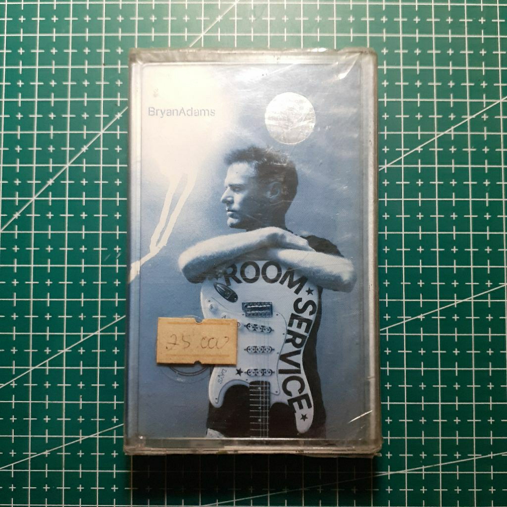 Kaset Bryan Adams - Room Service Sealed