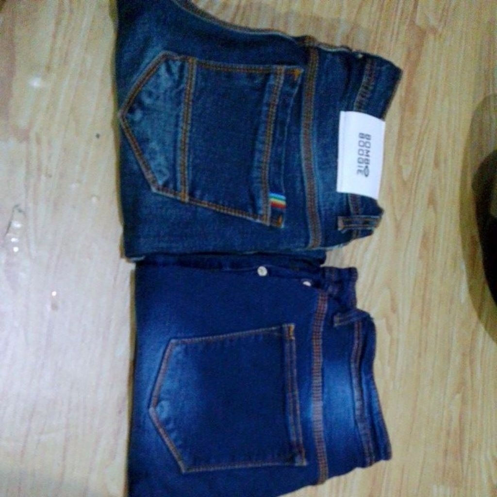 Hibah Celana jeans wanita