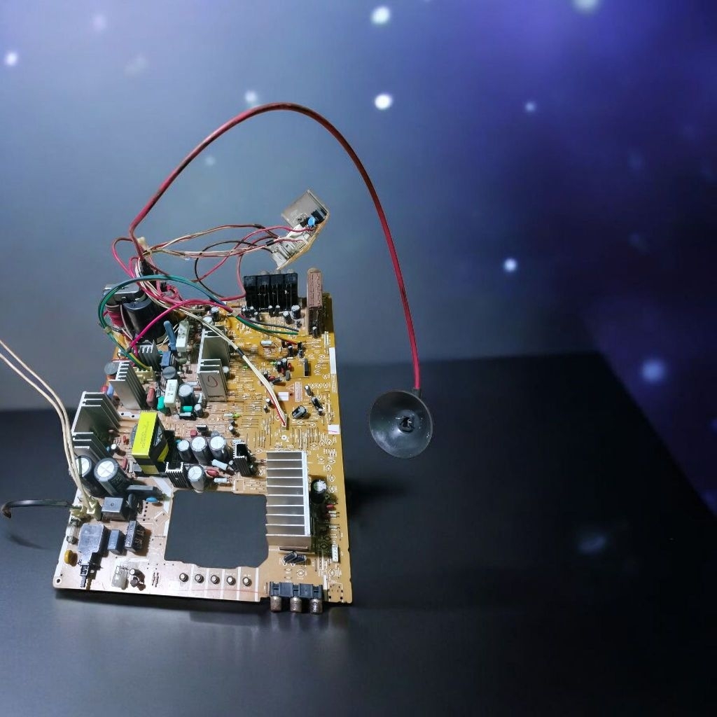 mesin TV Sharp Alexander 29in_slim_copotan_blum_di_tes/gembling